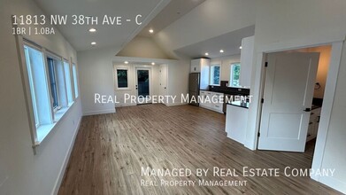 11813 NW 38th Ave in Vancouver, WA - Foto de edificio - Building Photo