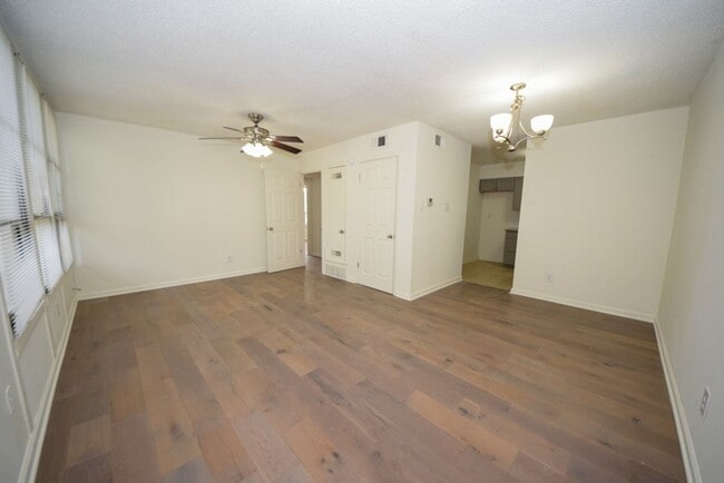 32 N Belvedere Blvd in Memphis, TN - Building Photo - Building Photo