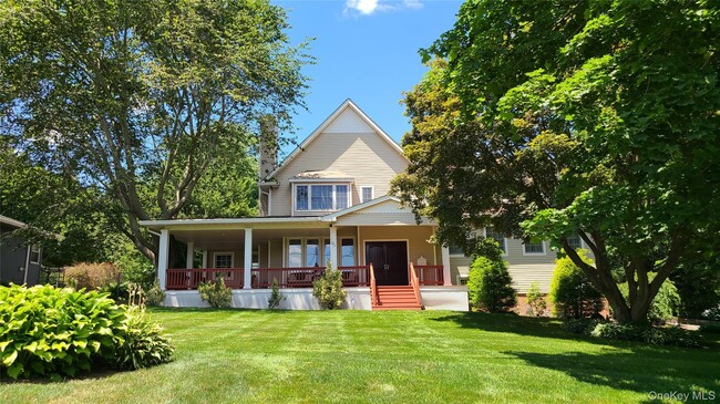 property at 60 Havilands Ln