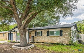 1009 Williamsburg Dr in Schertz, TX - Building Photo - Building Photo