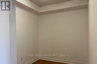 310 Burnhamthorpe Rd W in Mississauga, ON - Building Photo - Building Photo