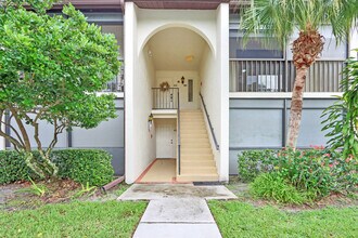 1935 SW Silver Pine Way in Palm City, FL - Building Photo - Building Photo