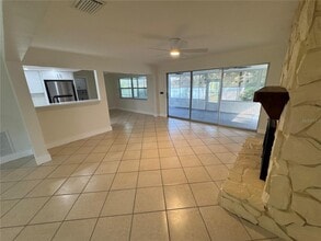 509 E Park Dr in Largo, FL - Building Photo - Building Photo