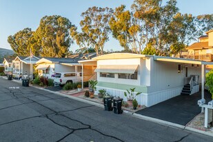 Rancho Alipaz in San Juan Capistrano, CA - Building Photo