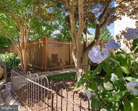 400 U St NW in Washington, DC - Building Photo - Building Photo