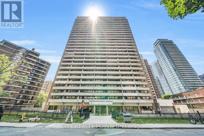 property at 33-2533 Isabella St