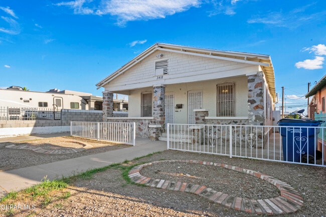 property at 3418 Yandell Dr