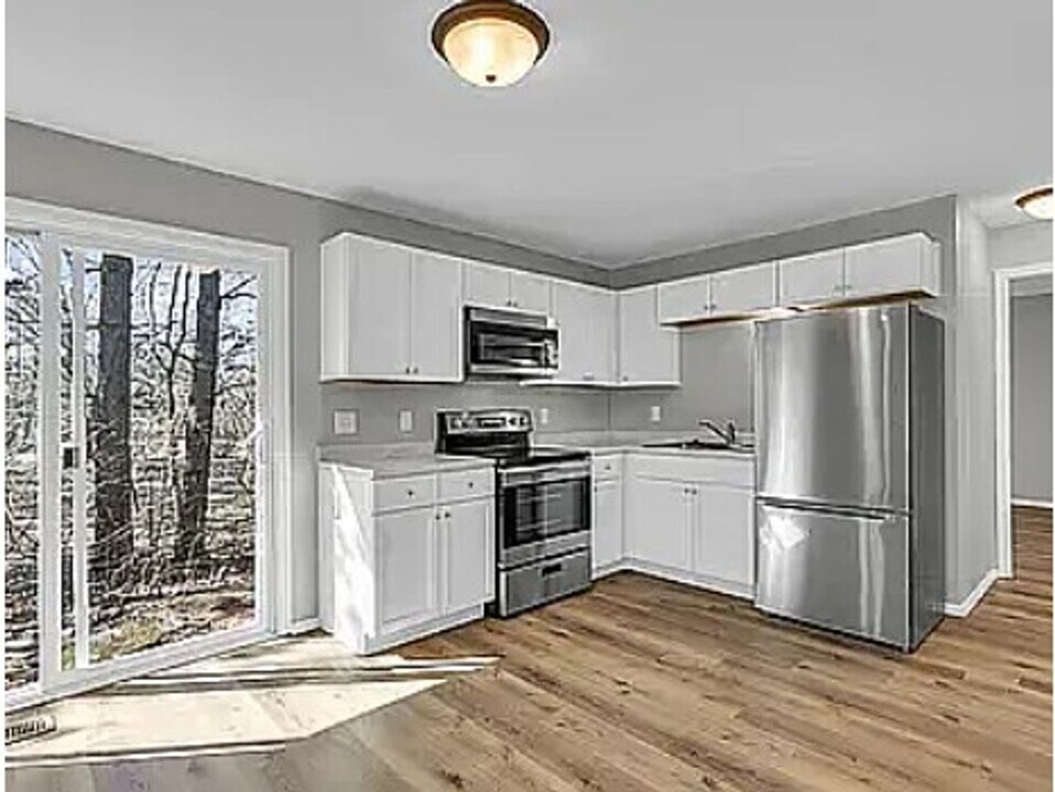 1728 Cindy Lynn St in Urbana, IL - Building Photo