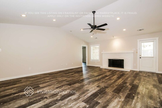 8213 Mark Ln in Watauga, TX - Building Photo - Building Photo