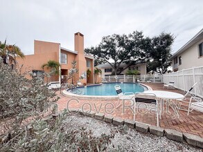 9940 7th Way N in St. Petersburg, FL - Building Photo - Building Photo