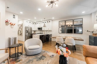 1703 W Chicago Ave in Chicago, IL - Building Photo - Building Photo