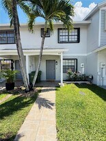 117 NW 106th Ave in Pembroke Pines, FL - Building Photo
