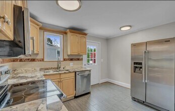 5740 N Carlin Springs Rd in Arlington, VA - Building Photo - Building Photo