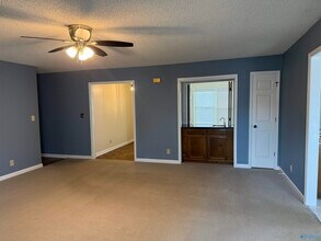 1006 Wood Cir in Madison, AL - Building Photo - Building Photo