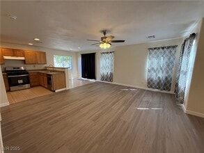 1072 Valetta Flat Ave in Las Vegas, NV - Building Photo - Building Photo
