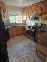 155 Dartford St in Hercules, CA - Building Photo - Building Photo