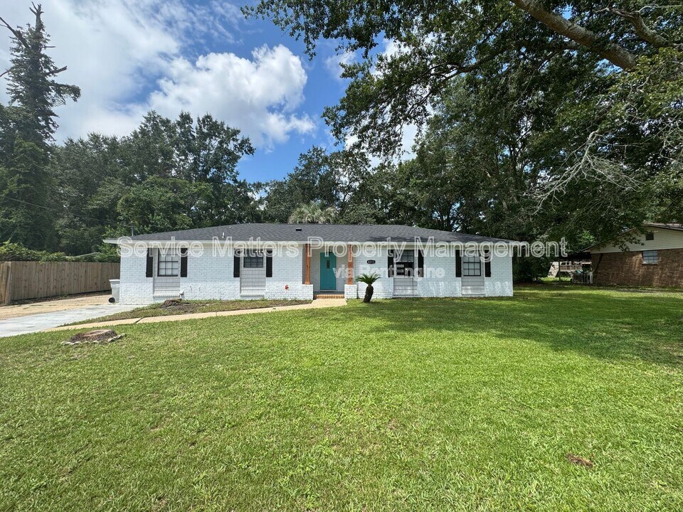4213 Queens Ct in Pace, FL - Building Photo