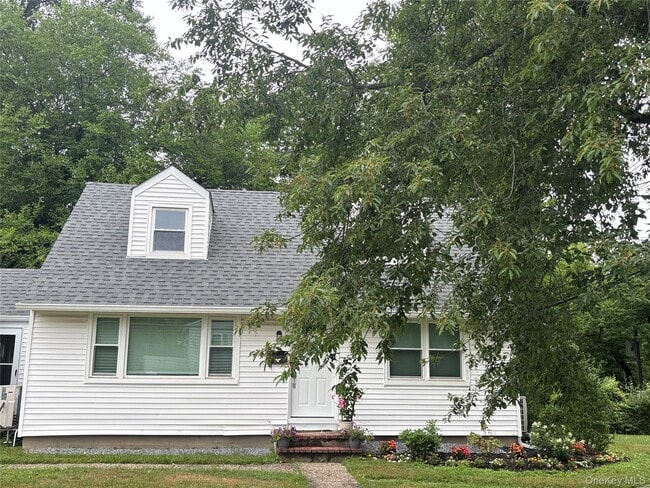property at 206 Dickinson Ave