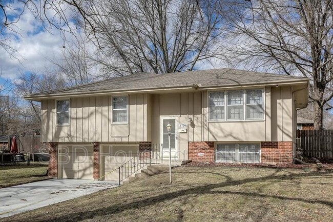 property at 6720 E 134th St