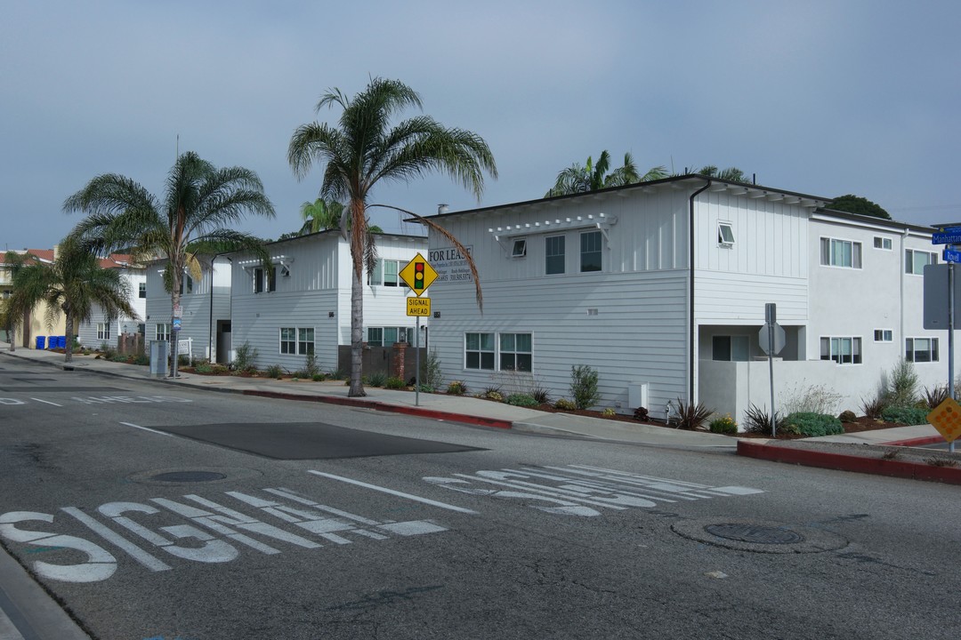 1335 Manhattan Beach Blvd in Manhattan Beach, CA - Foto de edificio