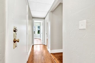 73 Almont St in Boston, MA - Foto de edificio - Building Photo