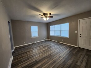 2049 34th St in Rock Island, IL - Building Photo - Building Photo