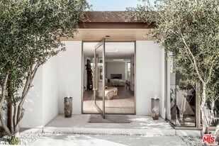 3539 Beverly Ridge Dr in Los Angeles, CA - Building Photo