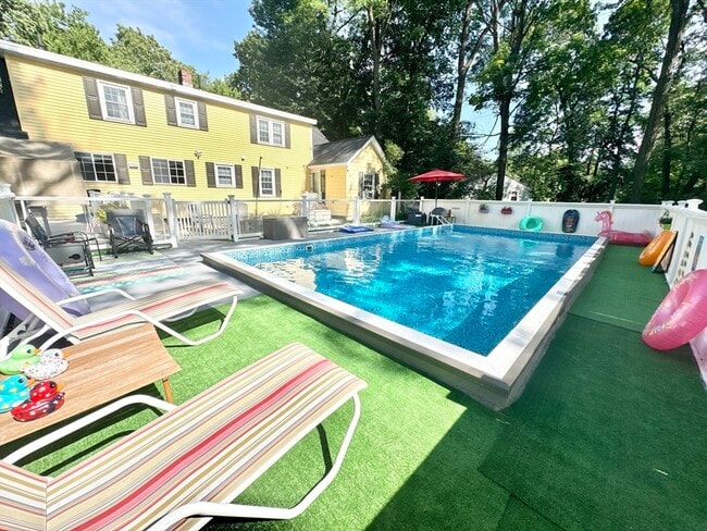 property at 73 Kingsbury St