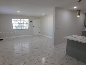 846 W 31st St in Hialeah, FL - Building Photo - Building Photo