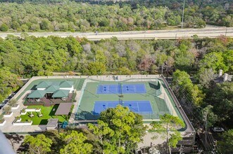 121 N Post Oak Ln in Houston, TX - Building Photo - Building Photo