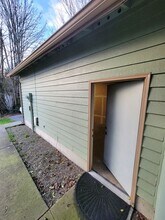 2804 Pine Rd NE in Bremerton, WA - Building Photo - Building Photo