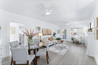 765 Loma Ave in Long Beach, CA - Foto de edificio - Building Photo
