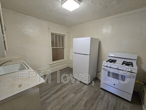 120 Harrison St in Waterloo, IA - Building Photo - Building Photo