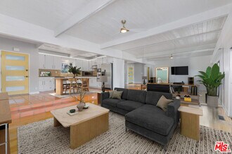 3352 Oak Glen Dr in Los Angeles, CA - Building Photo - Building Photo