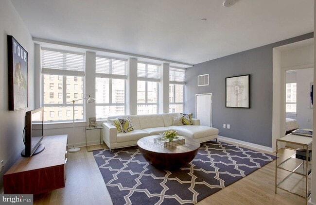 property at 1616 Walnut St
