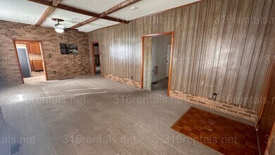 1325 S Waco Ave in Wichita, KS - Building Photo - Building Photo