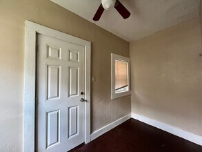 102 Stiles St in Houston, TX - Building Photo - Building Photo