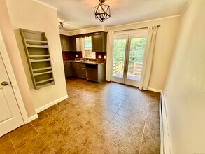 212 Greens Loop in Cheshire, CT - Building Photo - Building Photo