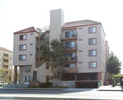 1320 Venice Blvd, Unit 308 in Los Angeles, CA - Building Photo