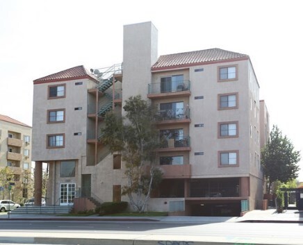 1320 Venice Blvd in Los Angeles, CA - Building Photo