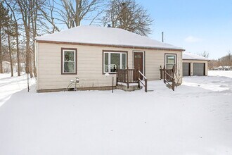 2902 Shreeve St in Midland, MI - Foto de edificio - Building Photo