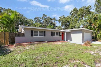 3944 Porpoise Dr SE in St. Petersburg, FL - Building Photo - Building Photo