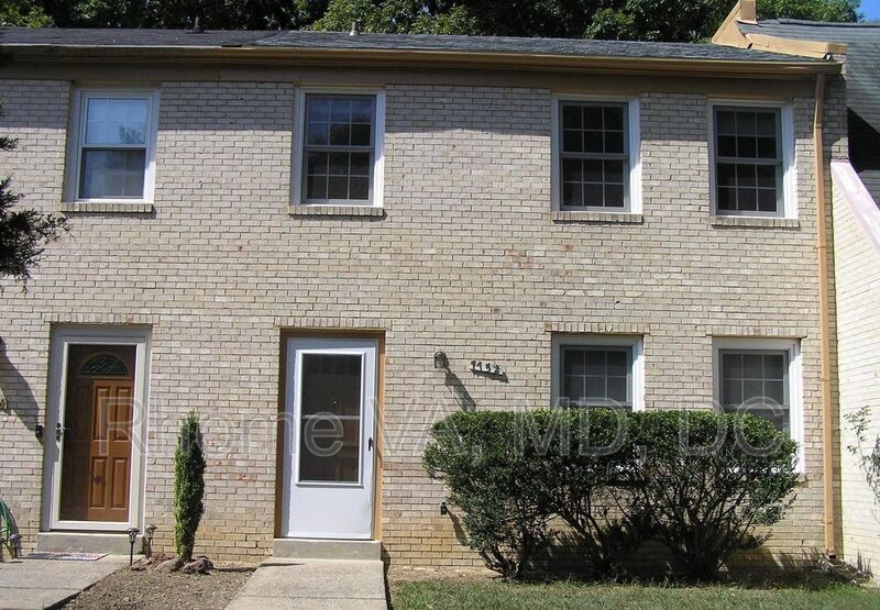7752 Matisse Way in Springfield, VA - Building Photo
