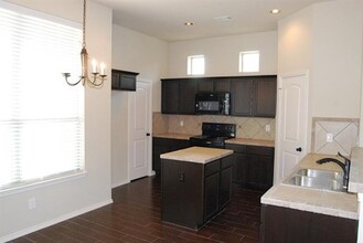 375 Orbit Dr in Lavon, TX - Building Photo - Building Photo