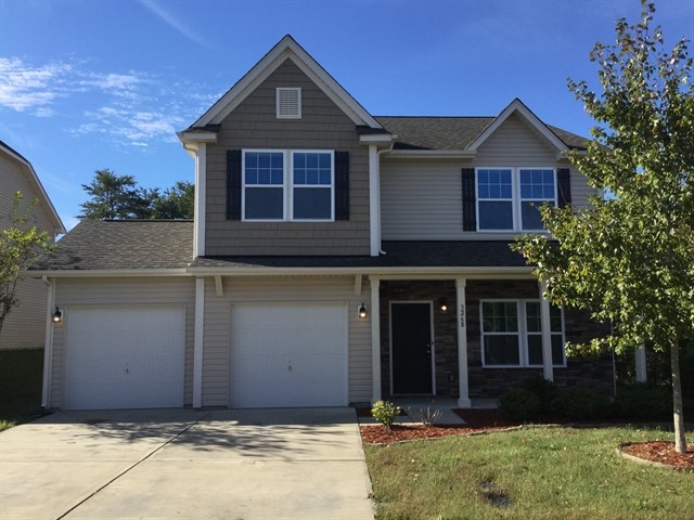 3268 Saddlebrook Dr in Midland, NC - Building Photo