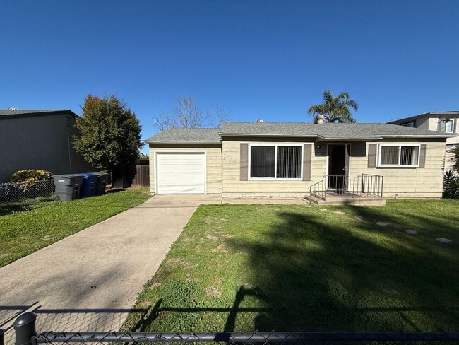 property at 750 Palomar Ave