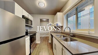 1301 N 4th St in Tacoma, WA - Building Photo