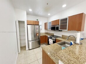 2540 SW 14th Ave in Fort Lauderdale, FL - Building Photo - Building Photo