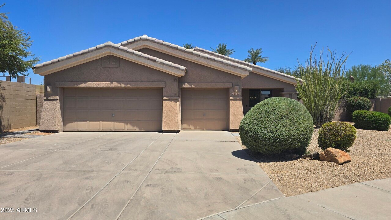 14654 W Avalon Dr in Goodyear, AZ - Building Photo