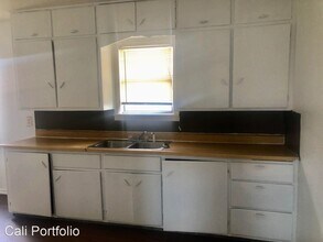 3120 Emory St in Lubbock, TX - Foto de edificio - Building Photo